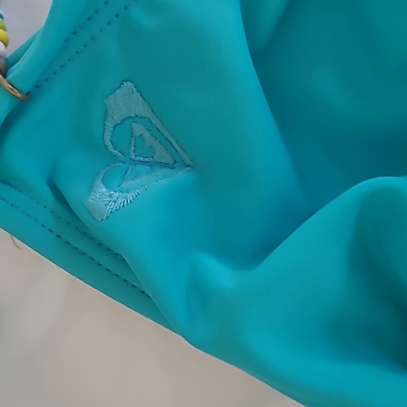 Bikini - Picture 3 of 4